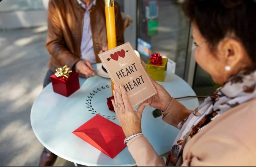 Creative Ways to Present Gift Cards Using Custom Gift Boxes