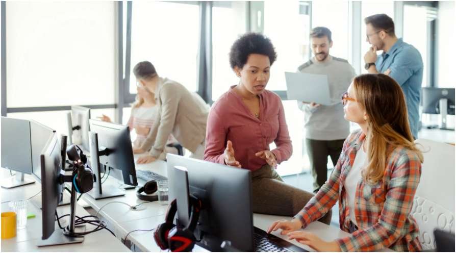 How to Choose the Right Platform for Your Webshop Development