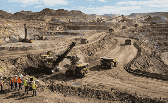 Optimizing Surface Mining Through Equipment Coordination