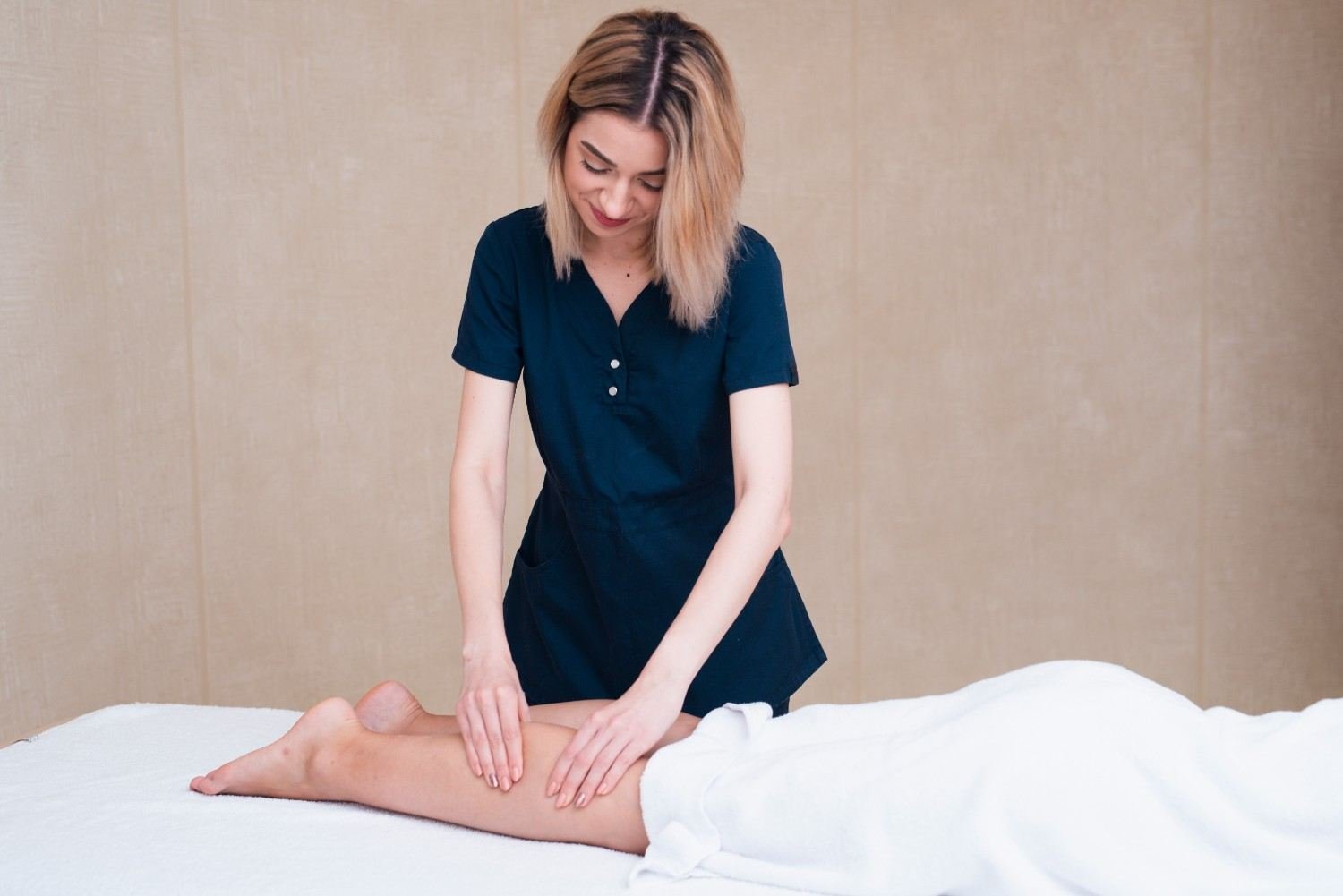 The Benefits and Techniques of Manual Lymphatic Drainage: A Complete Guide